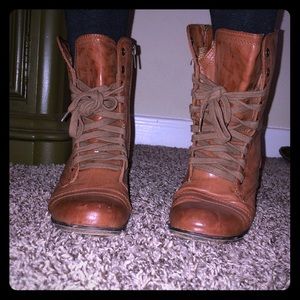 Brown boots!!